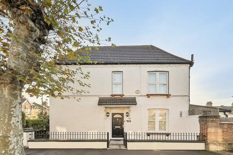 2 bedroom end of terrace house for sale, Darwin Road, Wood Green N22