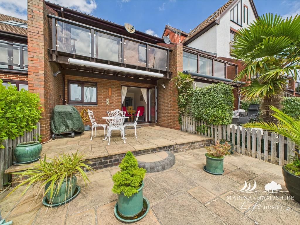 Cam03691 g0 pr0054 still014