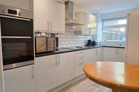 3 bedroom end of terrace house for sale, Dannett Walk, Leicester, LE3