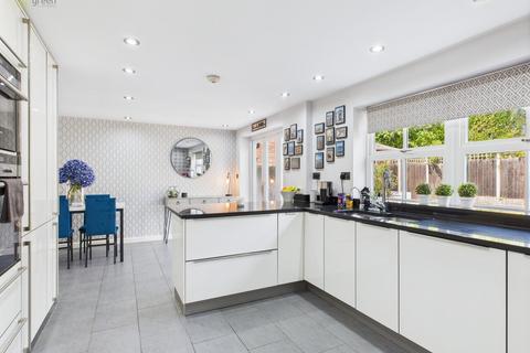 2 Barrack Close, Sutton Coldfield, B75 7HB