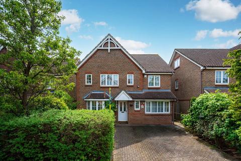 7 Chivenor Grove, Kingston Upon Thames, KT2 5GE