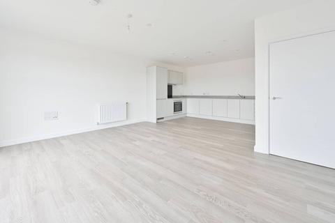 3 bedroom flat for sale, Parkside, Watford WD25