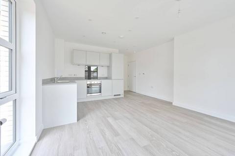 2 bedroom flat for sale, Parkside, Watford WD25