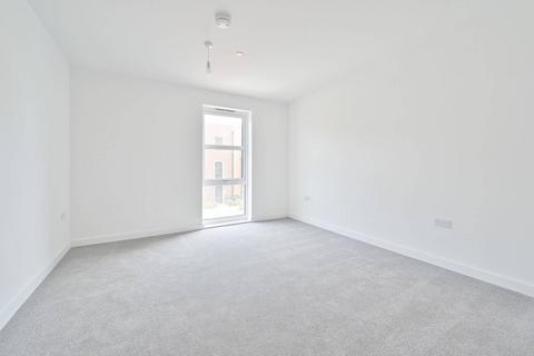 1 bedroom flat for sale, Parkside, Watford WD25