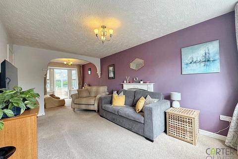 3 bedroom detached house for sale, Azalea Close, Lutterworth
