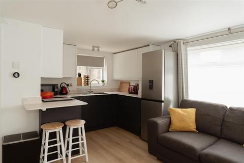 1 bedroom apartment for sale, Holmesdale Road, Reigate