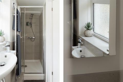 undefined, Holmesdale Road, Reigate