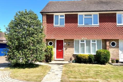 14 Hollybrake Close, Chislehurst, BR7 6NT