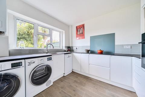 14 Hollybrake Close, Chislehurst, BR7 6NT