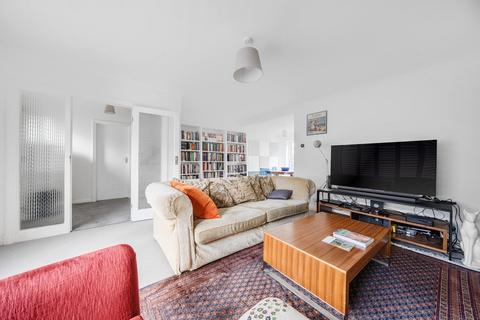 14 Hollybrake Close, Chislehurst, BR7 6NT