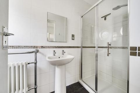 14 Hollybrake Close, Chislehurst, BR7 6NT