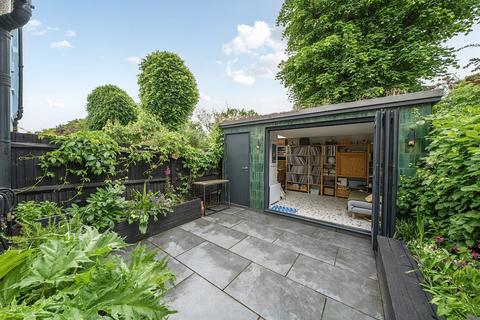 61a Ronver Road, London, SE12 0NR