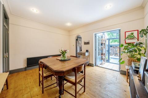 61a Ronver Road, London, SE12 0NR
