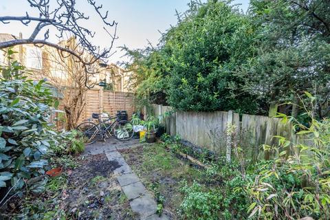 69 Stuart Road, London, SE15 3BA