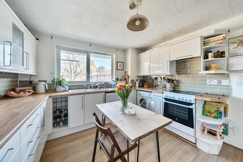 101 Bath Close, London, SE15 2JT