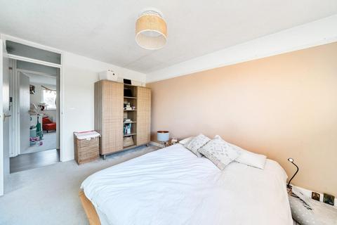 101 Bath Close, London, SE15 2JT
