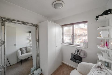 47 The Cornfields, Bishops Cleeve, Cheltenham, GL52 7YQ
