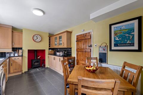 1 Hall Yard, Tean, Stoke-on-trent, ST10 4EB