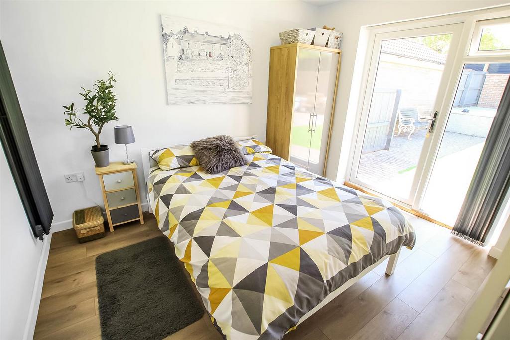 Bedroom One (1).jpg