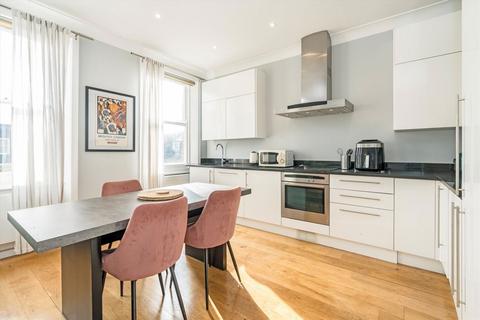 3 bedroom flat to rent, Nevern Square, London SW5