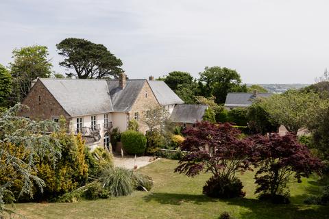 10 bedroom detached house for sale, Le Mont Des Vignes, St. Peter, Jersey