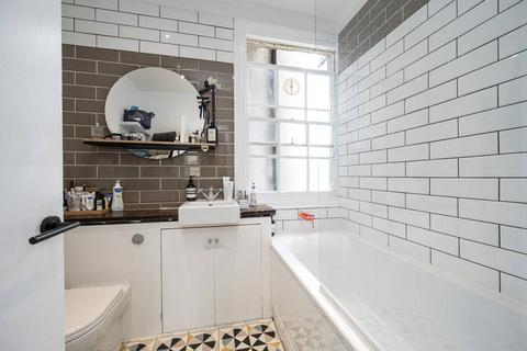 Flat 22, 13 Queensbridge Road, London, E2 8NP