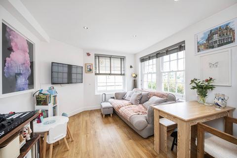Flat 22, 13 Queensbridge Road, London, E2 8NP