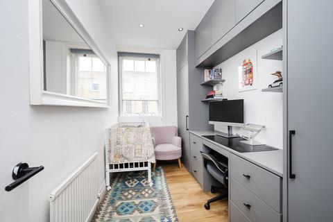 Flat 22, 13 Queensbridge Road, London, E2 8NP