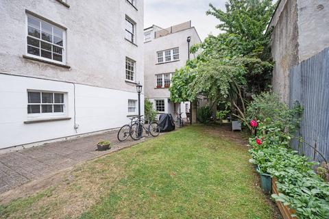 Flat 22, 13 Queensbridge Road, London, E2 8NP