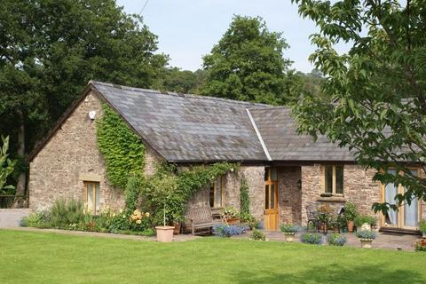 4 bedroom detached bungalow to rent, Pandy, Abergavenny