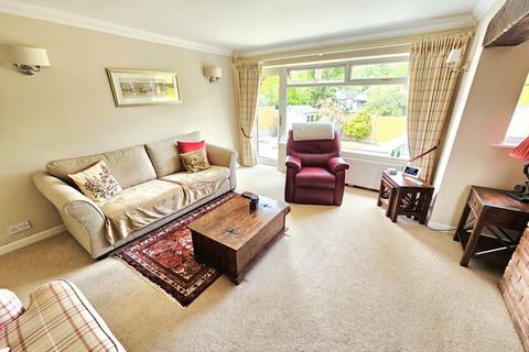18 Dunchurch Crescent, Sutton Coldfield, B73 6QN