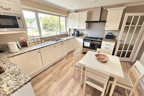 18 Dunchurch Crescent, Sutton Coldfield, B73 6QN