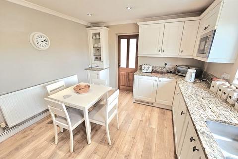 18 Dunchurch Crescent, Sutton Coldfield, B73 6QN