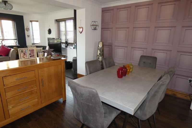 Dining Room/Garden