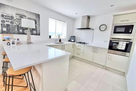 undefined, Nant Y Coed, Glan Conwy
