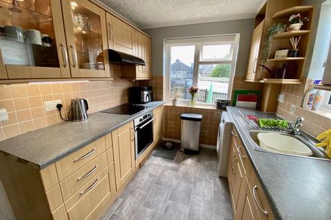 7 Addison Close, Caterham, CR3 5LX