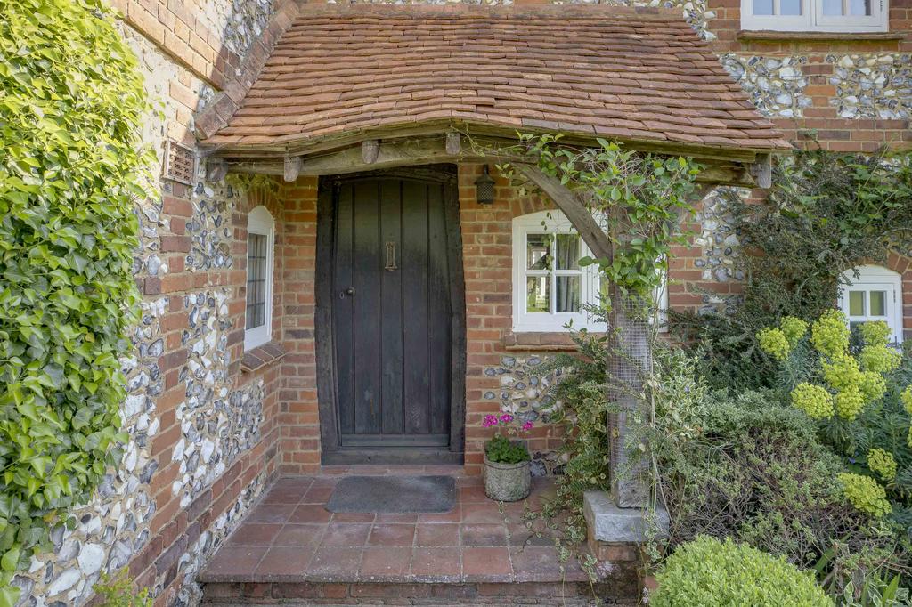 Huckenden Holly, Cadmore End Common, HP14 3 PS (LOW