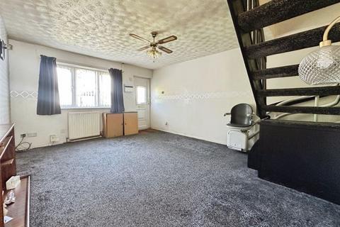 2 bedroom terraced house for sale, Wash Lane, Bury