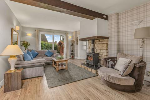 undefined, Metcalfe Close, Drayton. Approx 2300 Sq Ft.