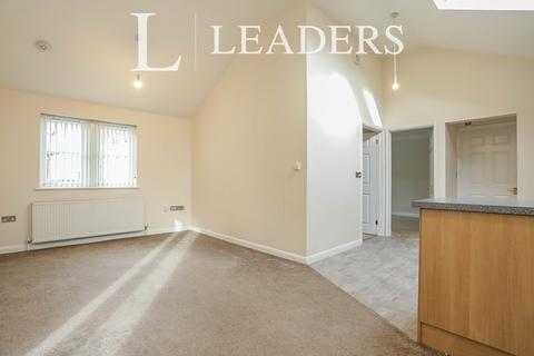 2 bedroom bungalow to rent, Devon Road, Felixstowe