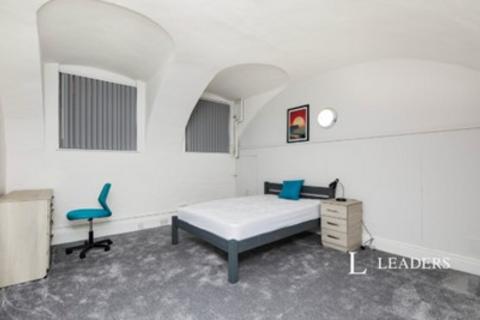 3 bedroom house share to rent, 3 Rooms, St James Street, NG1
