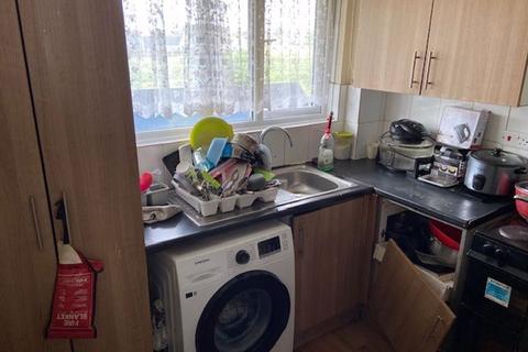 3 bedroom flat for sale, Lawson Road, Enfield