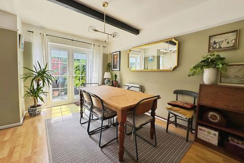 6 Bryngwyn, Caerphilly, CF83 1ET