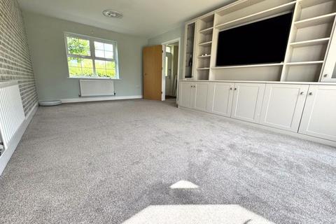 4 bedroom property to rent, Royal Wilding Place, Hereford