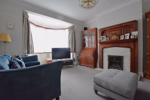 3 bedroom semi-detached house for sale, Shaftesbury Avenue, Harrow