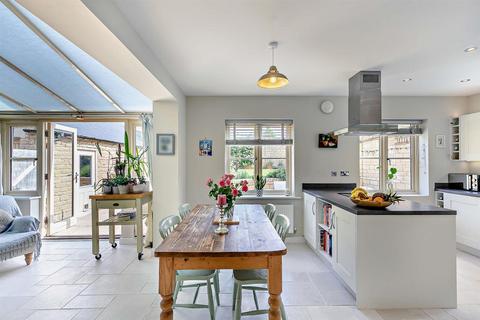 undefined, Spire View, Cirencester