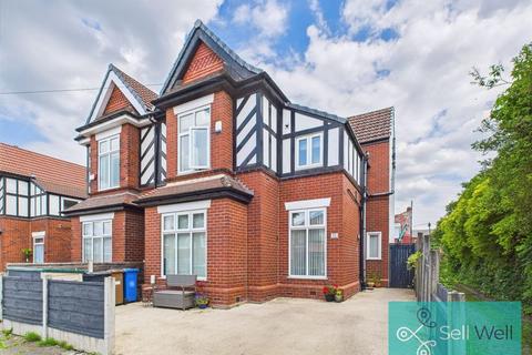 11 Bishop Road, Salford, M6 8PX