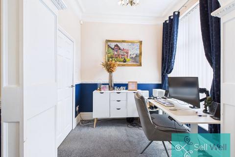 11 Bishop Road, Salford, M6 8PX