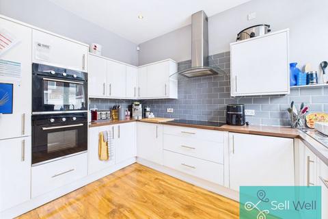 11 Bishop Road, Salford, M6 8PX