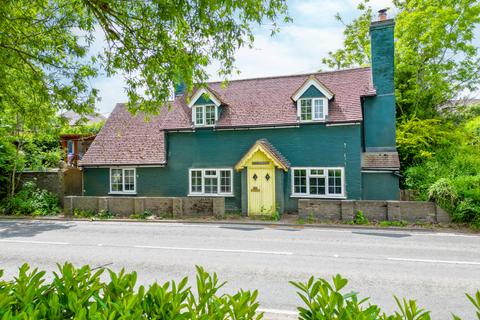 3 bedroom detached house for sale, Tring Road, Berkhamsted HP4